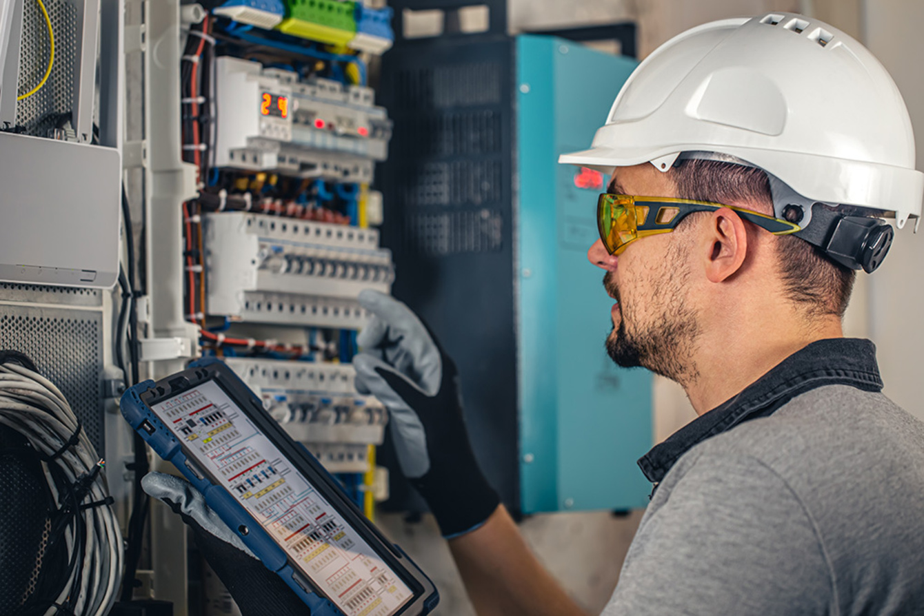 Industrie und Gewerbe bei Elektro Bischof OHG in Hörselberg-Hainich