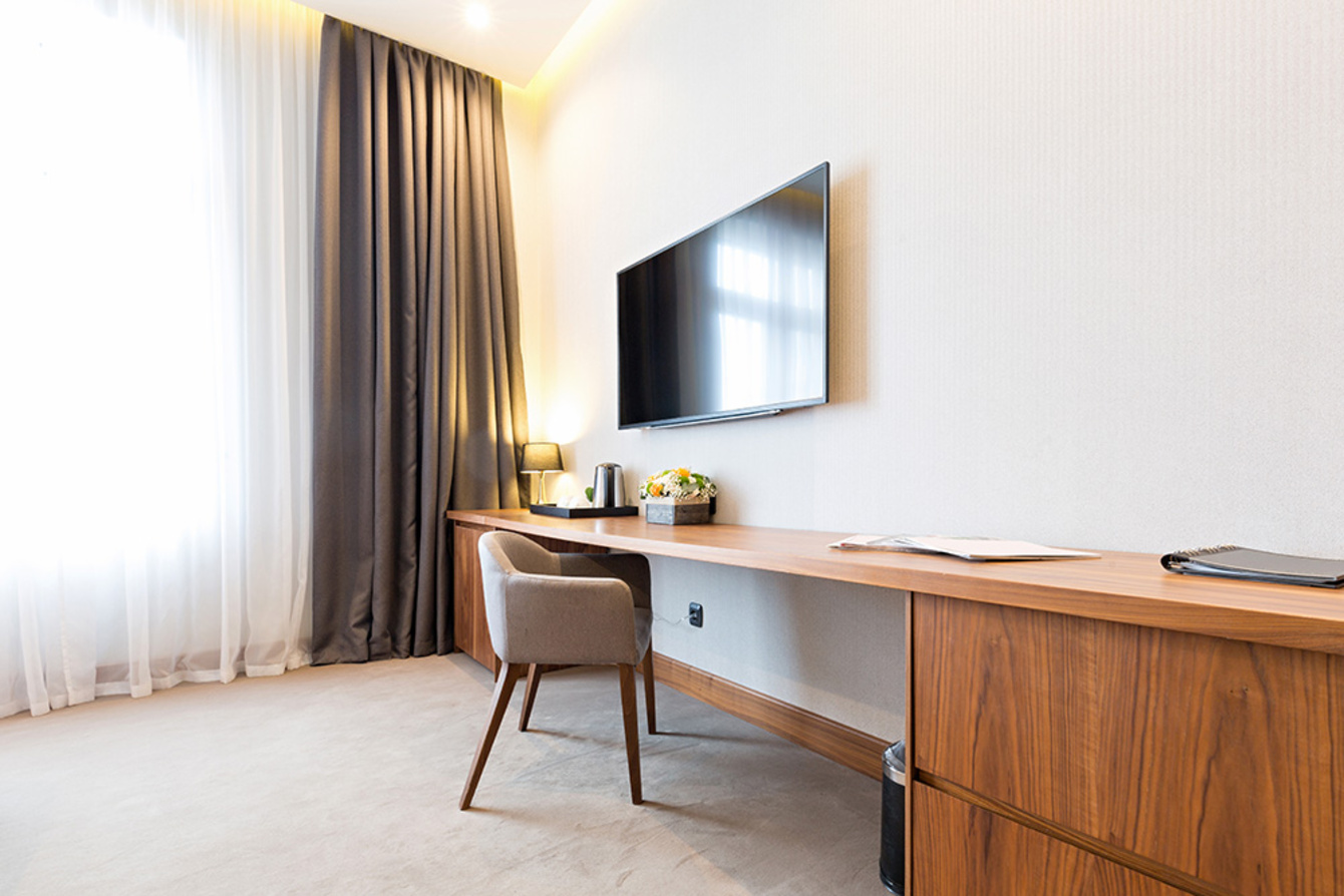 Hotel-TV bei Elektro Bischof OHG in Hörselberg-Hainich