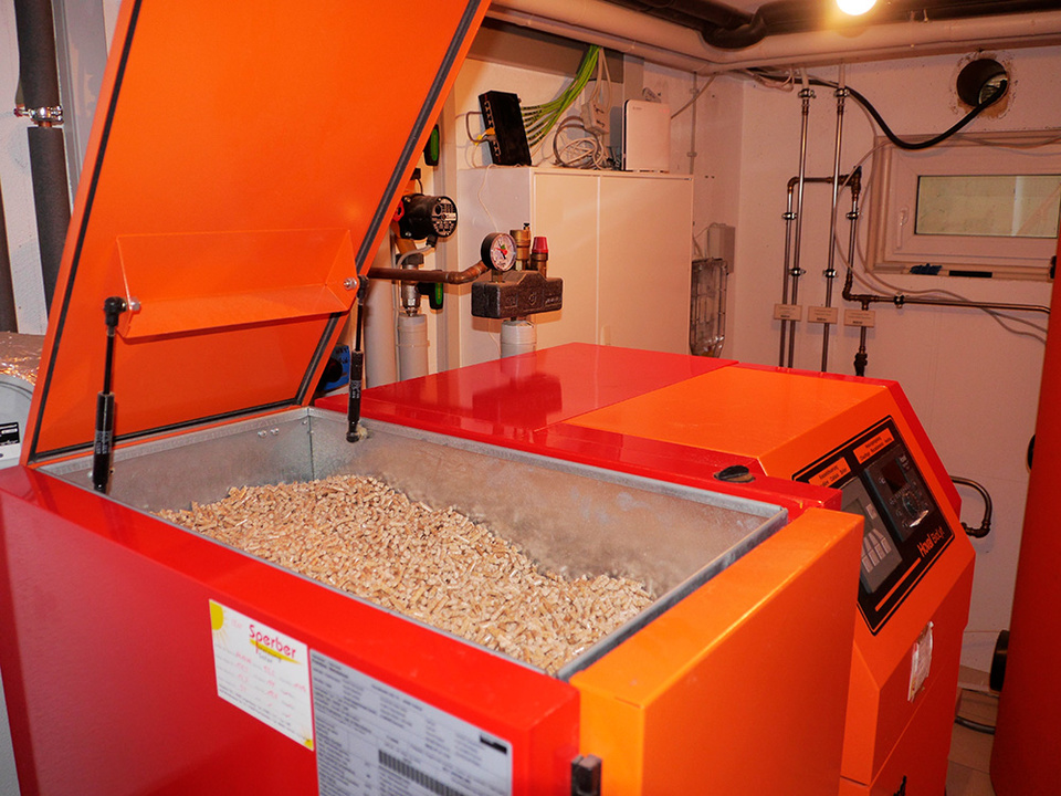 Palletheizung2 bei Elektro Bischof OHG in Hörselberg-Hainich